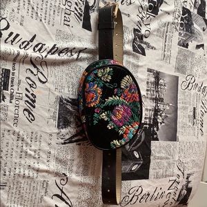 Steve Madden Embroidered fanny pack